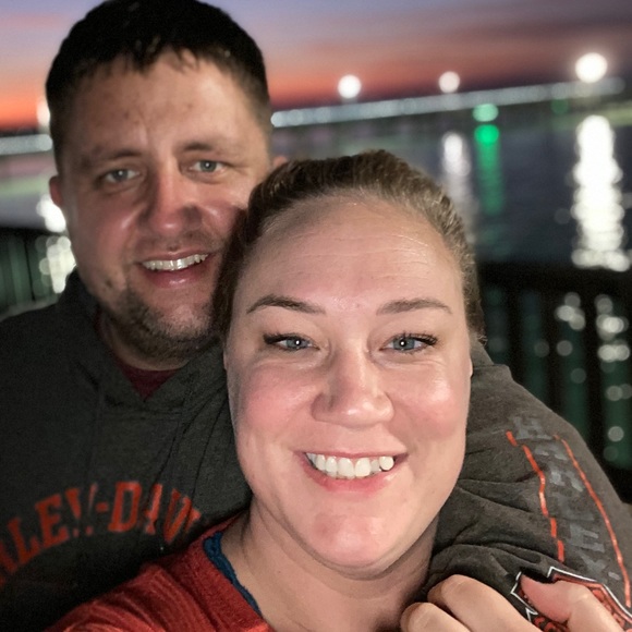 Meet your Posher, Dawn - Picture 2 of 3